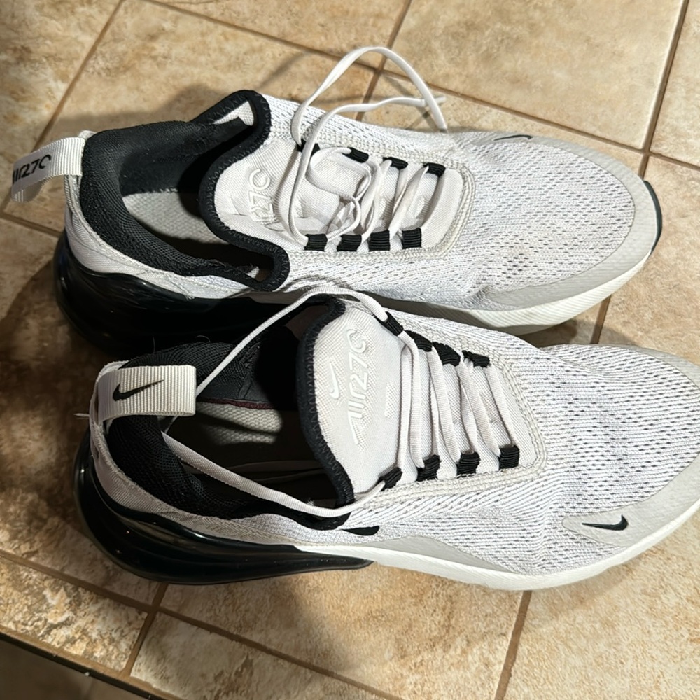 Nike Air Max 270 Women’s size 8.5